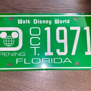 Green Replica License Plate from WALT DISNEY WORLD 50TH ANNIVERSARY BOX *RARE